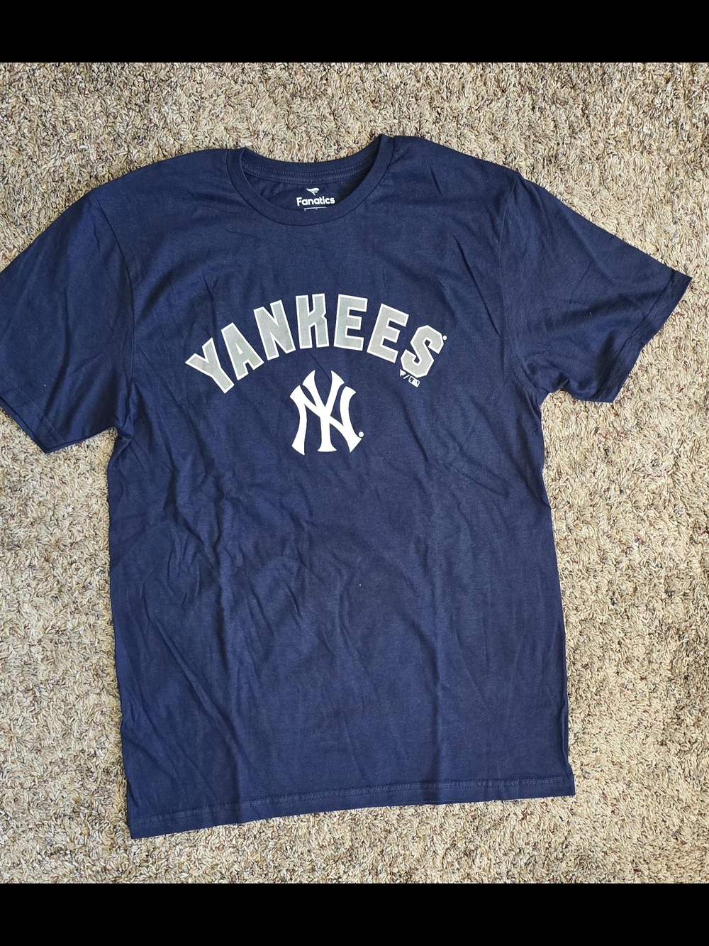 Navy Yankees Arch Logo Short Sleeve Tee W/ #01 Suero On The Back Size Small